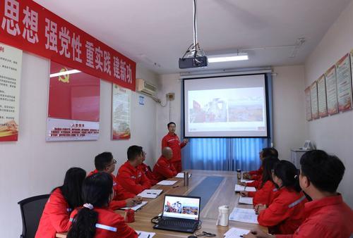 西南采气一厂党委班子成员分享政治理论学习体会